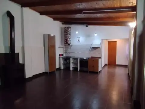 Casa 6 ambientes con 3 baños