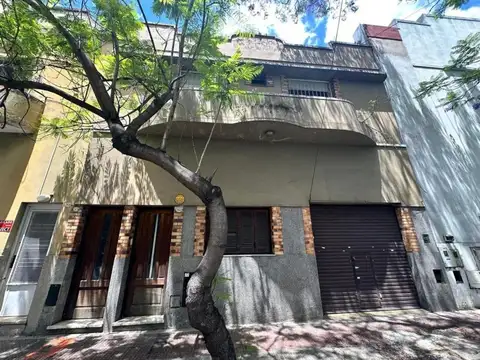 Dr. Prof. Pedro Chutro  al 2600