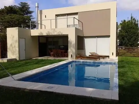 Casa  en Venta en Sausalito, Pilar, G.B.A. Zona Norte