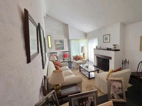 Quesada 2300, San Isidro