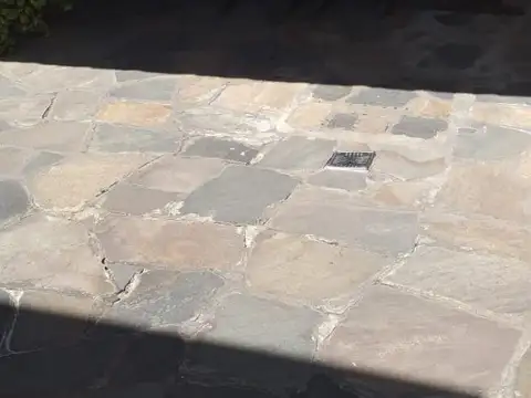 MAGNIFICO PH EN PLANTA BAJA CON GARAGEN EN BARRIO PARQUE DE BERNAL.