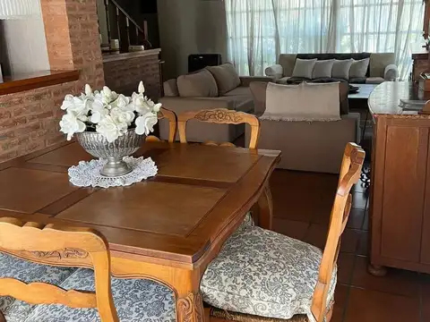 Casa en Alquiler de 4 dormitorios