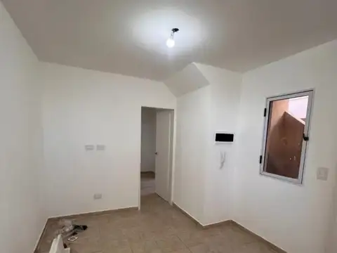 Legarreta 564 , Piso 1