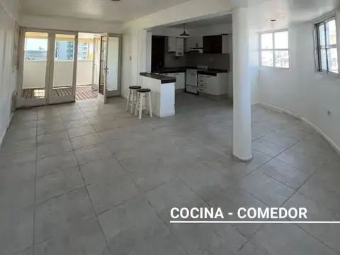Depto Tipo Casa en Alquiler de 3 ambientes