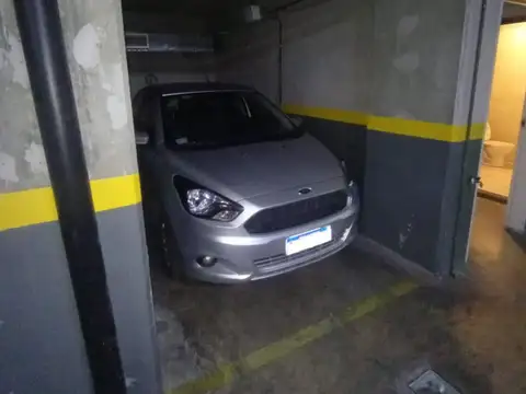 VENTA COCHERA CUBIERTA EN PALERMO