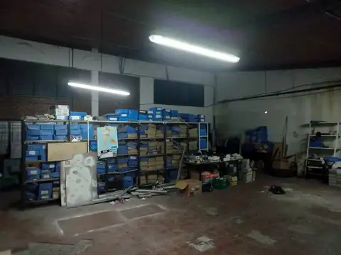 Local en Venta Via Pública