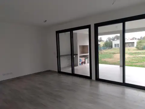 Casa en Venta en Pilar del Este - Santa Elena, USD 190.000