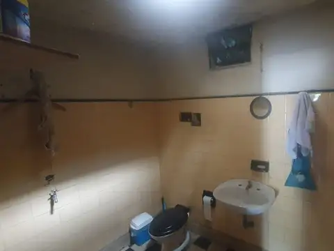 VENTA LOCAL/DEPOSITO SOBRE AV. SAN MARTIN