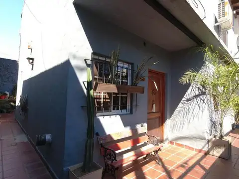 VENTA CASA 4 DORMITORIOS GRAN PATIO FLORIDA OESTE