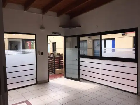 Local en Alquiler en Funes, $ 11.111