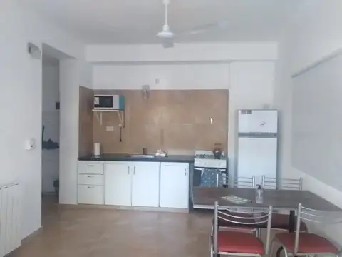 APART 6 DEPARTAMENTOS DE 2 AMBIENTES CON PILETA