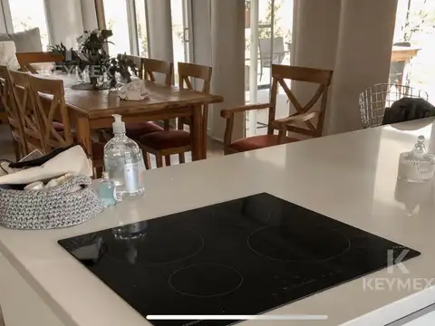 Casa en Venta en Manzanares, USD 220.000