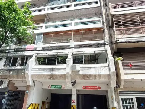 Cochera con seguridad y cómodo ingreso en pleno centro de Rosario