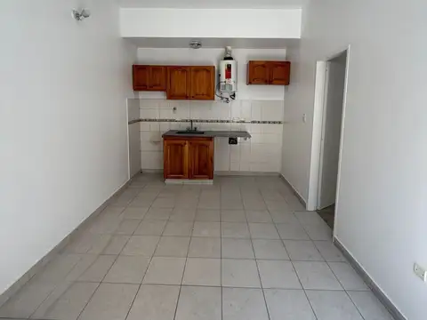 Sarmiento 100, Piso 1º