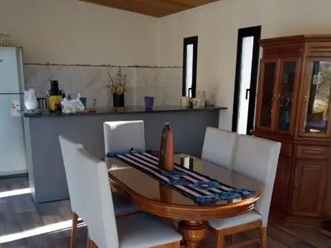 Casa 3 ambientes con 1 baño