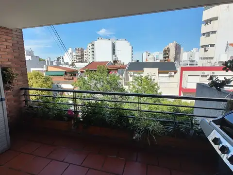 Departamento Moderno amplio con cochera fija.