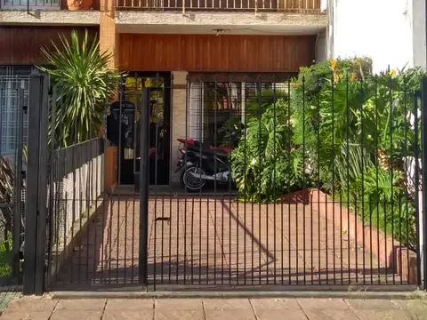 Valentín Cardozo 1400