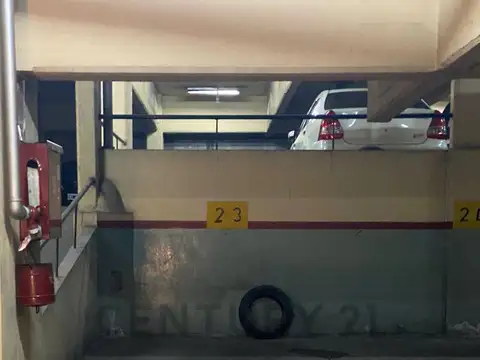 Venta cochera Centro / financiación