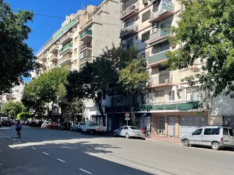 VENDO COCHERA DOBLE  EN  BARRACAS AV SUAREZ Y MONTES DE OCA