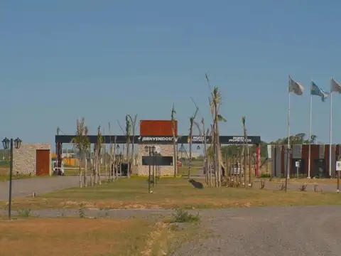 Venta de Lote 300 m², en La Reserva del Oeste