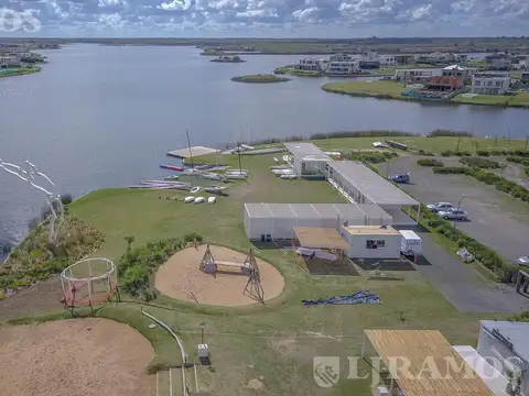 Casa en Venta en Puertos - Barrio Amarras, USD 710.000