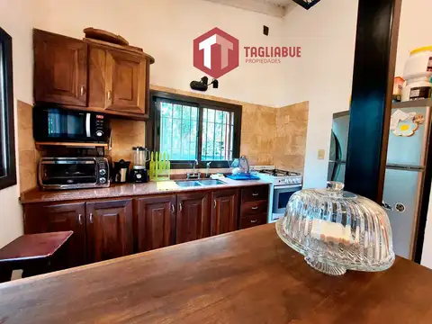 Casa 13 ambientes con 5 baños