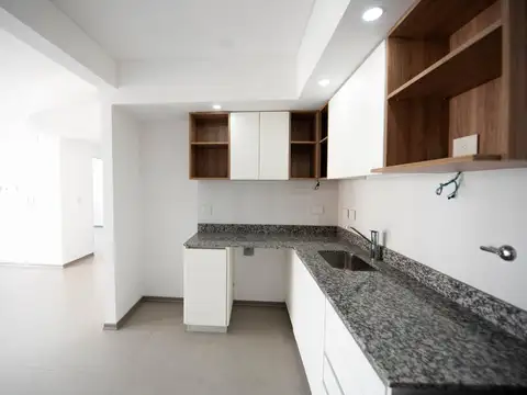 Departamento en Venta en Parque Chacabuco, USD 170.000
