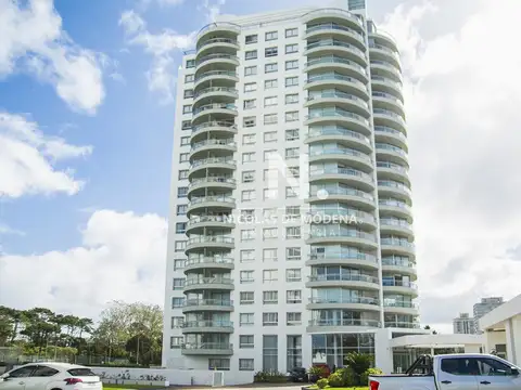 Apartamento en Venta de 3 dormitorios en Playa Brava , Punta del este