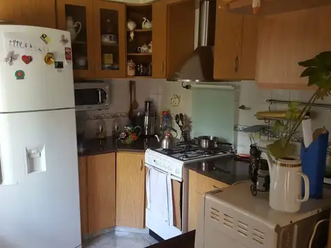 DOS PROPIEDADES EN BLOCK,   EXCELENTE TERMINACIÓN Y ESTADO DE MANTENIMIENTO.