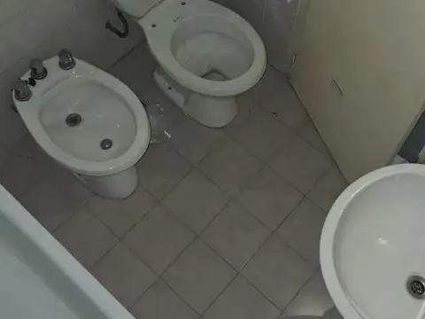 2 AMB CON BALCÓN EXCELENTE OPORTUNIDAD