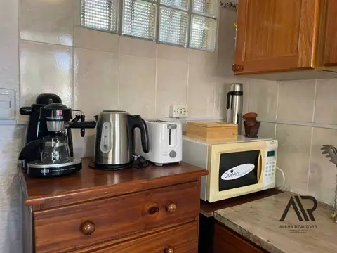 Casa en Alquiler con 3 cocheras