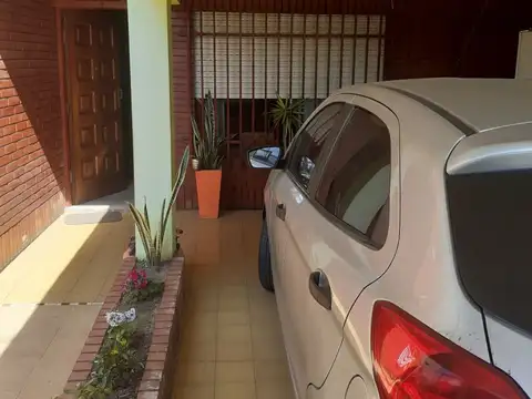 Casa en Venta en Martin Coronado, USD 160.000
