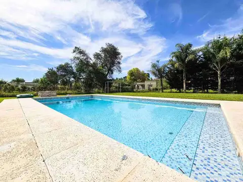 Avenida Presidente Perón 2100