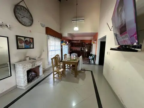 Casa 4 ambientes con 1 baño