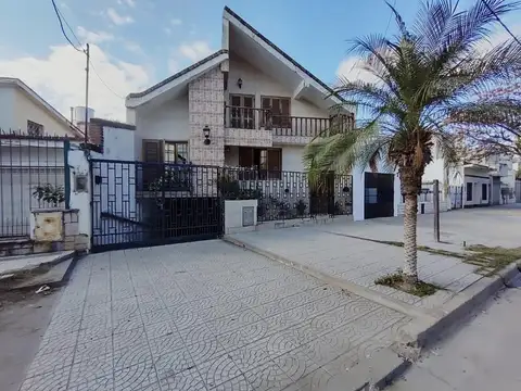VENTA CASA CENTRICA TERMAS DE RIO HONDO