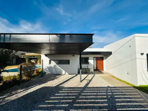 Casa en Venta en Roldan, USD 157.000