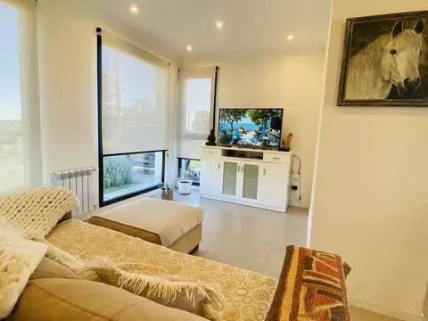 VENTA | MODERNA CASA 3 AMBIENTES CON PISCINA| BARRIO COSTA DEL SOL | APTO CREDITO