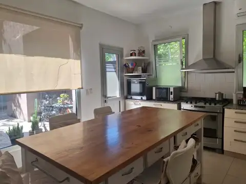 Casa 5 ambientes con 5 baños