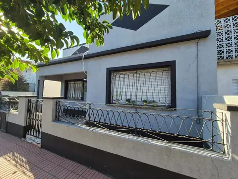 Depto Tipo Casa en Venta de 4 ambientes