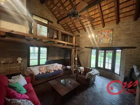 Casa 7 ambientes con 5 baños