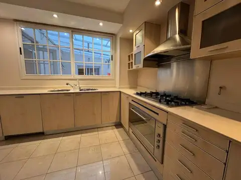 Departamento 4 ambientes con 2 baños