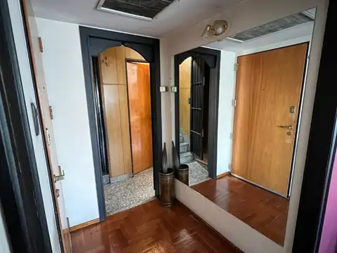 Gdero Baigorria 3000, Piso 8