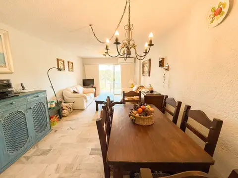 Apartamento en venta c/ cochera en Roosevelt