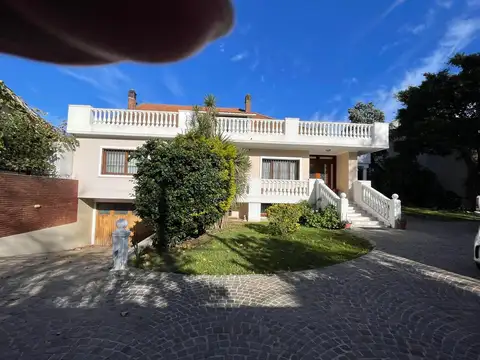 EXCELENTE CASA EN VENTA-FLORIDA ESTE