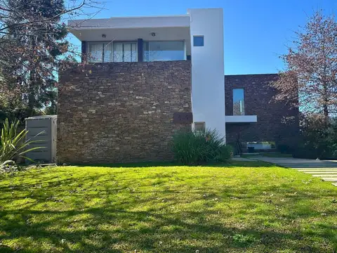Casa en Venta de 5 dormitorios