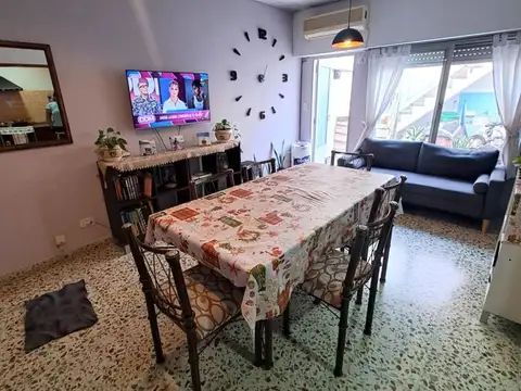 4 DE FEBRERO 3900, Piso 1