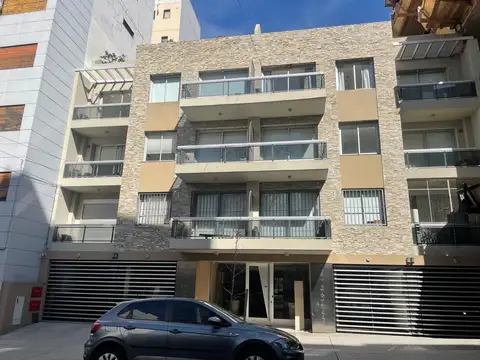 excelente monoambiente con cochera fija