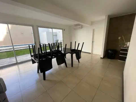 Departamento en Alquiler con 1 cochera