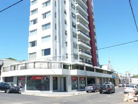 Amplio departamento en venta de 2 dormitorios