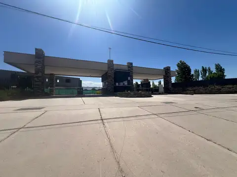 Casa 6 ambientes con 2 baños